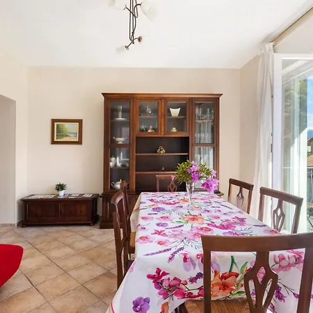 Casa Angelina Maggiore Estate By Ginin Apartment